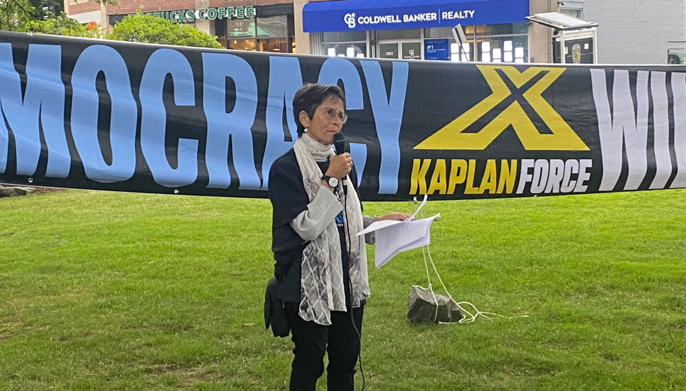 Sharon Cohen Anisfeld speaking at protest